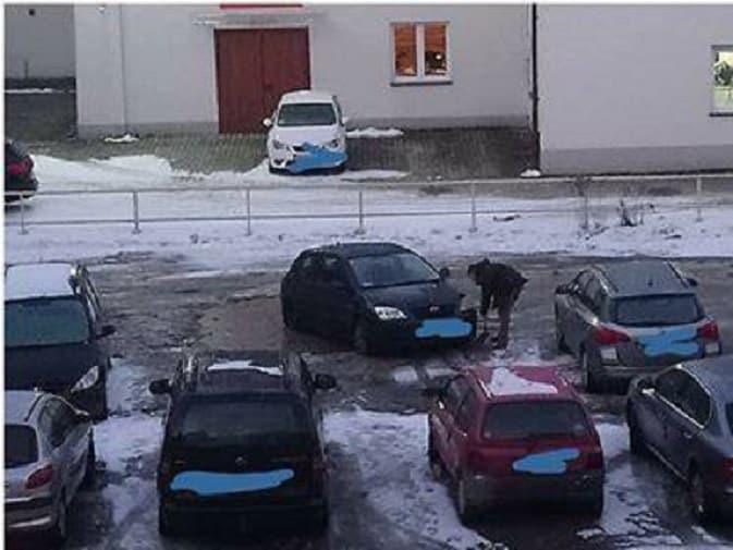 Auta wpadają do ogromnej dziury w centrum Olsztyna. Zobacz nagranie [WIDEO] Olsztyn, Wiadomości