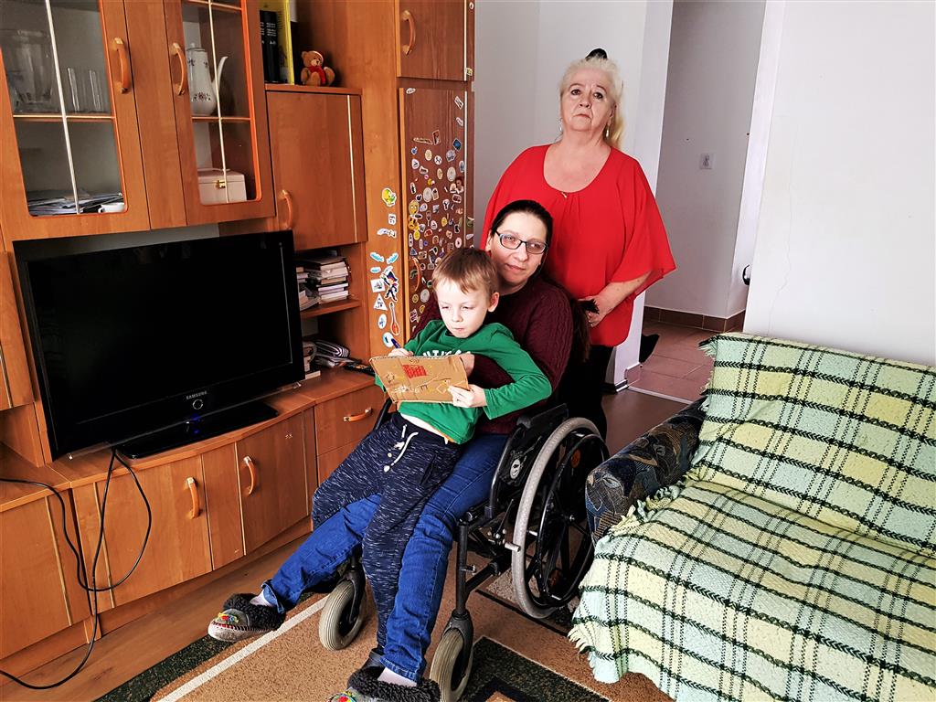 Pomóżmy pani Magdzie z Olsztyna. Jest niepełnosprawna i samotnie wychowuje 6-letniego synka zbiórka Wiadomości